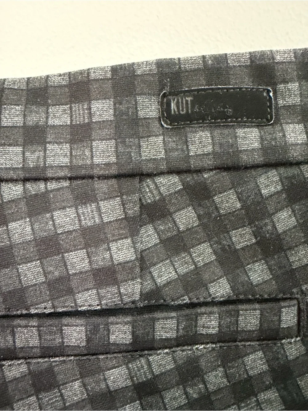 KUT from the Kloth Black/Grey Plaid Dark Academia Ankle Pants Women’s Size 10